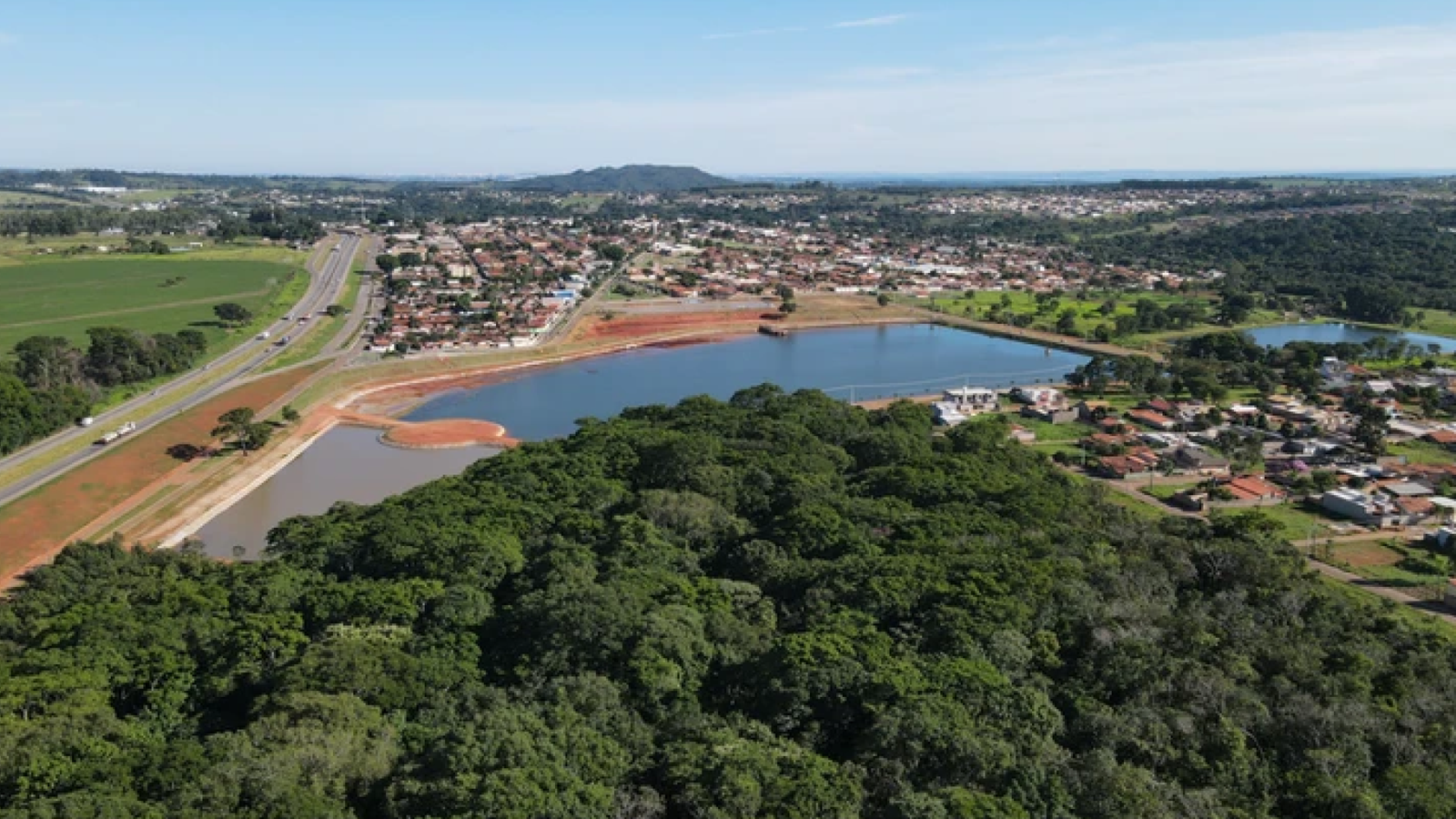 Hidrolândia: O Futuro da Logística em Goiás e o Porto Seguro para seu Investimento Imobiliário